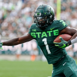 College football picks, predictions, odds: Michigan State-Illinois