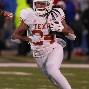 College football odds, picks, predictions for Week 3, including Texas vs.  Wyoming