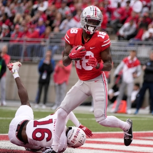 College Football Expert Picks For UCLA Vs. Oregon, Ohio State Vs. Iowa