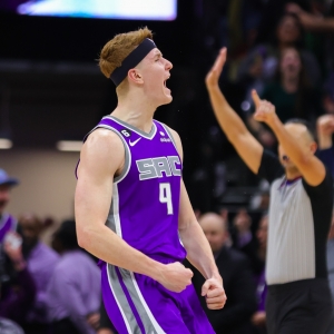 Los Angeles Lakers at Sacramento Kings odds, picks and predictions