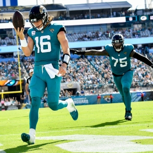 Jaguars preseason Week 2: Trevor Lawrence spreads the ball vs Steelers