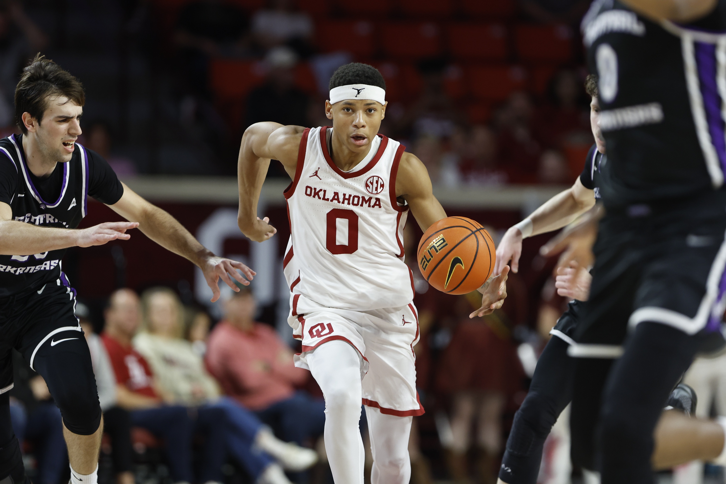 College basketball hot and cold ATS and over under Jeremiah Fears Oklahoma Sooners