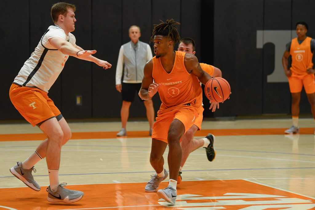 college basketball picks Chaz Lanier Tennessee Volunteers predictions best bet odds