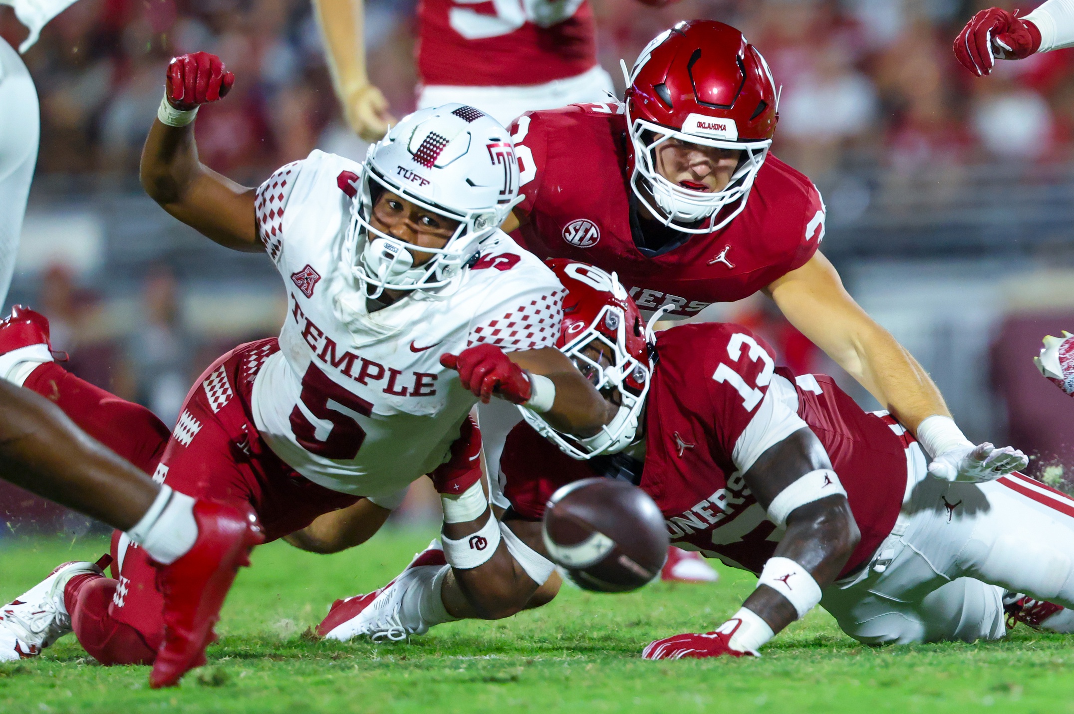 Temple Owls vs. Connecticut Huskies Prediction, Oct 5, 2024 College Football Tips, Best Bets and Odds