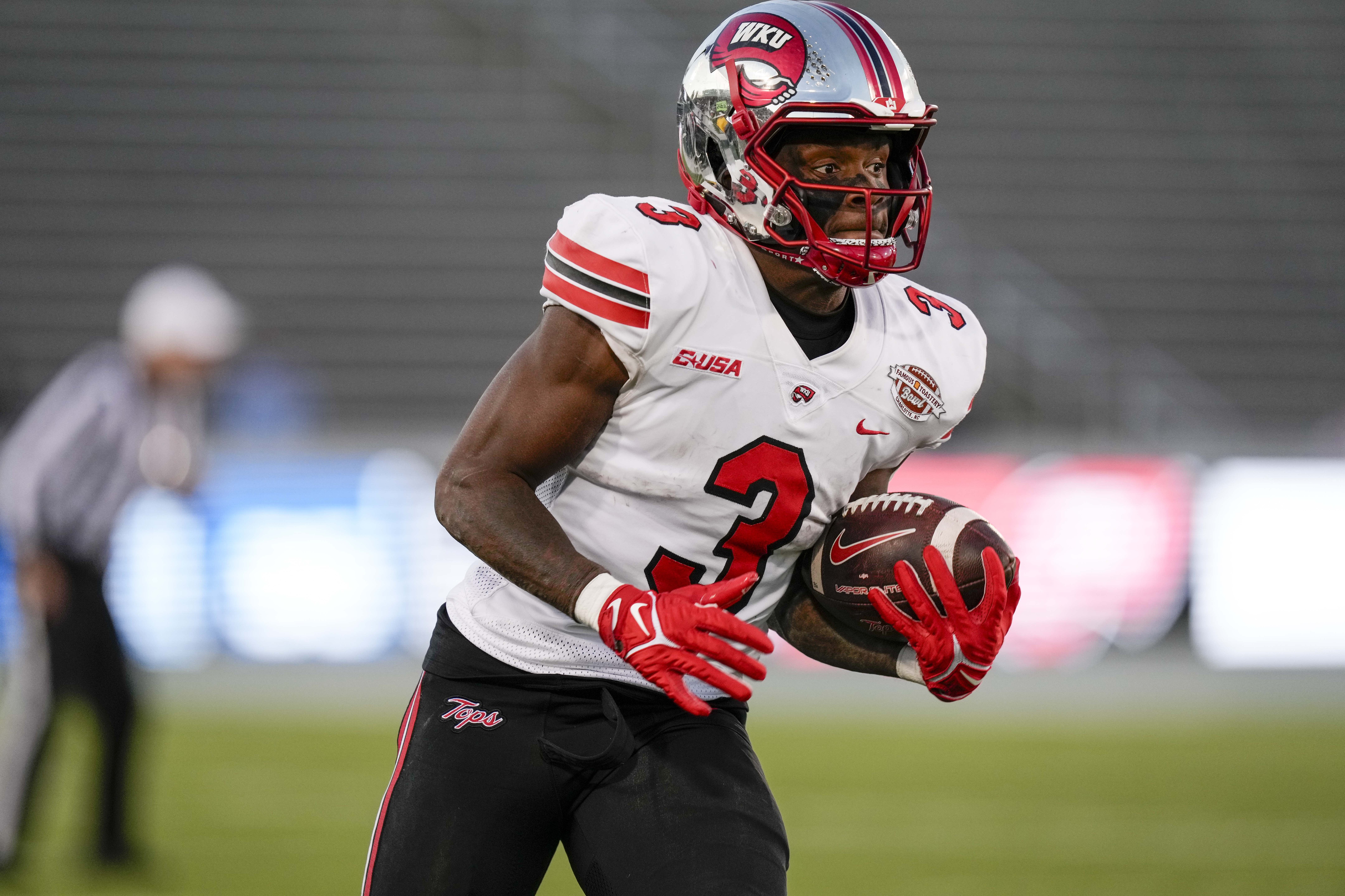 college football picks Elijah Young Western Kentucky Hilltoppers predictions best bet odds