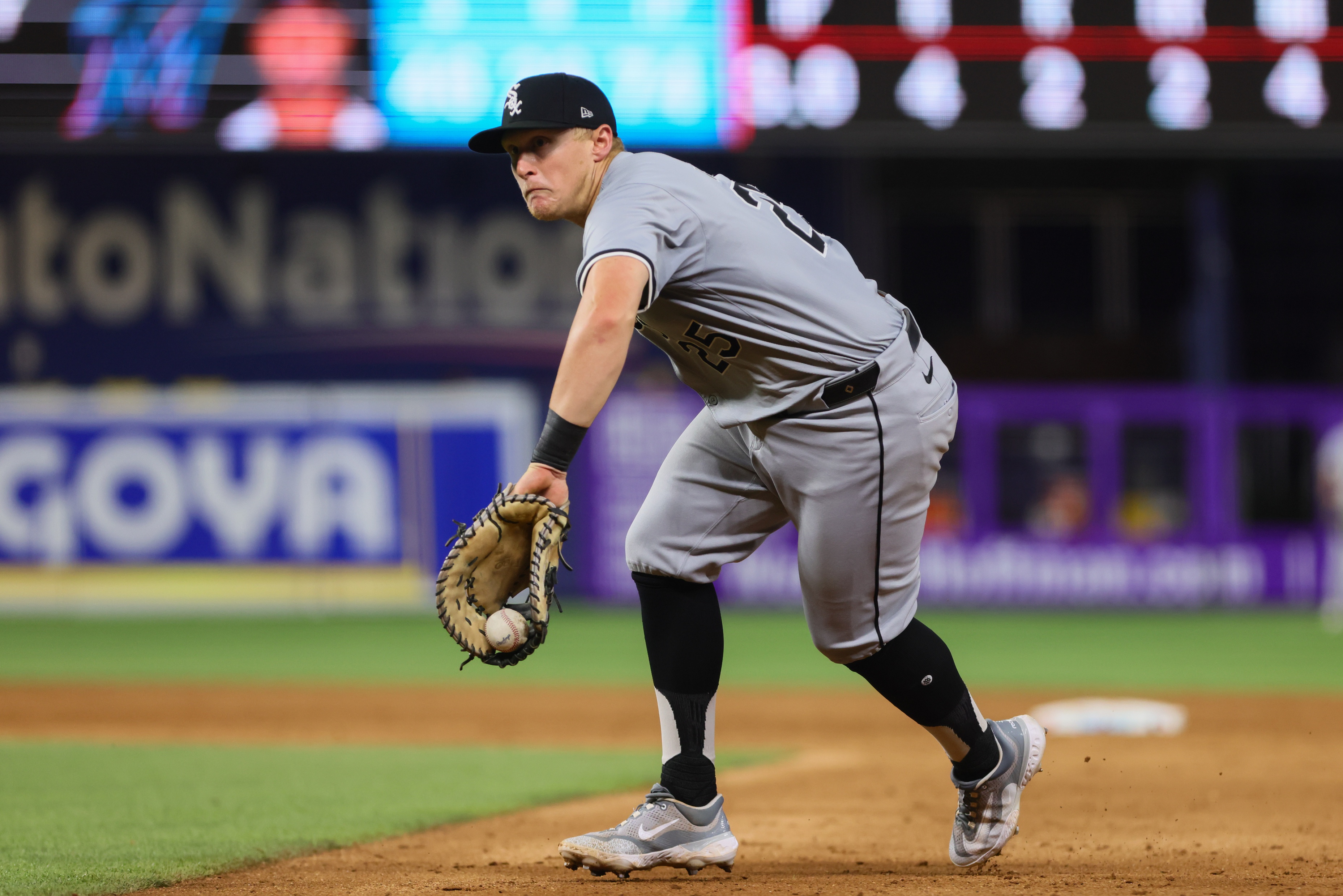 mlb picks Andrew Vaughn Chicago White Sox predictions best bet odds