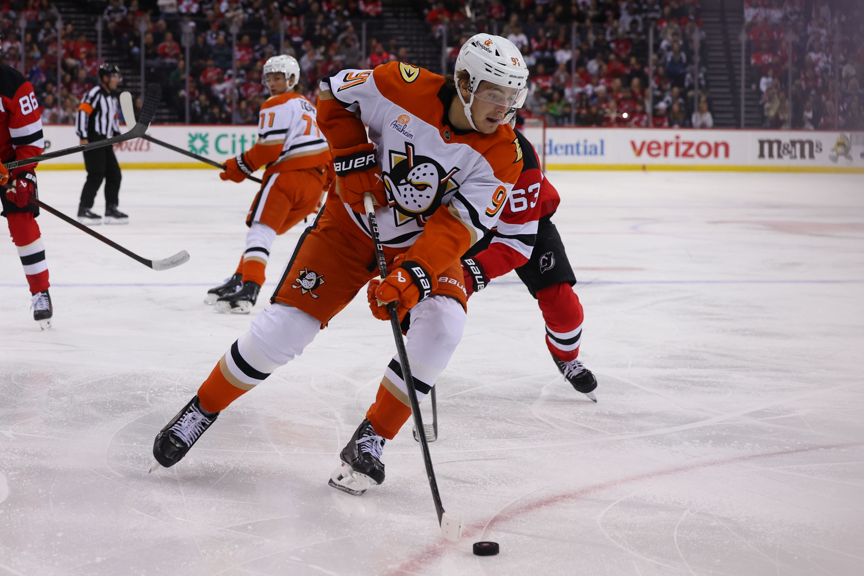 NHL totals betting advice for hot over and under teams Leo Carlsson Anaheim Ducks