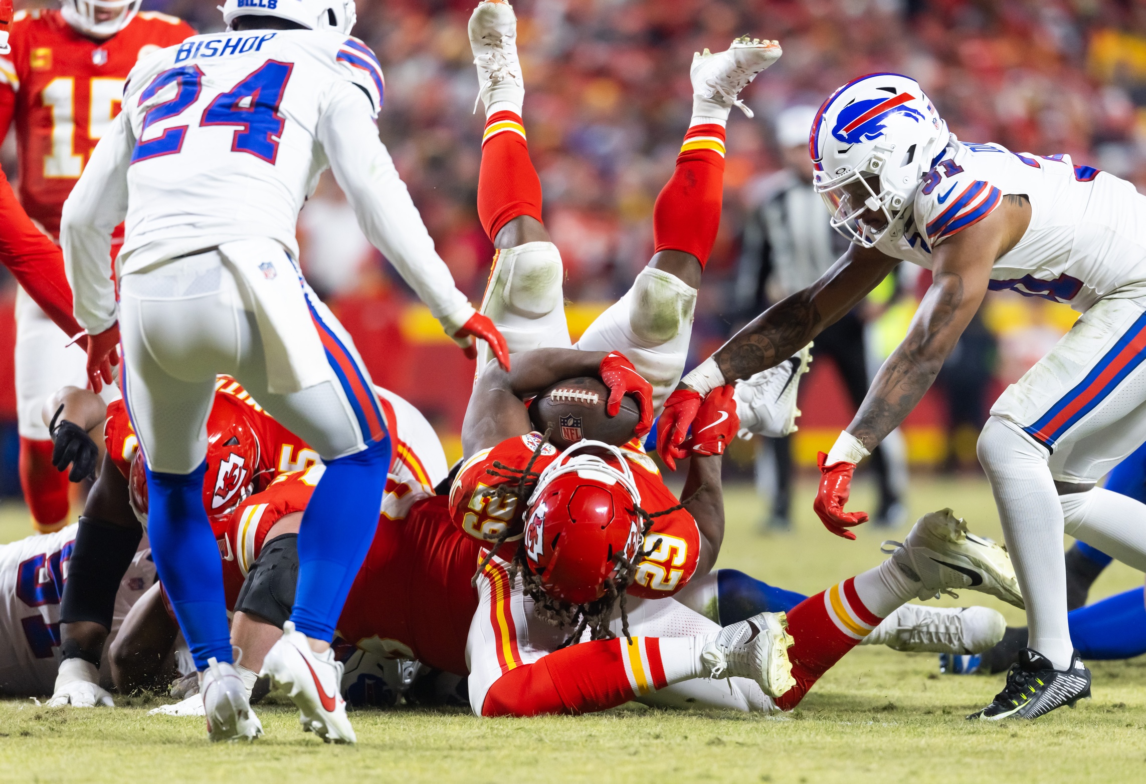 Super Bowl head-to-head matchup props odds and predictions Kareem Hunt Kansas City Chiefs