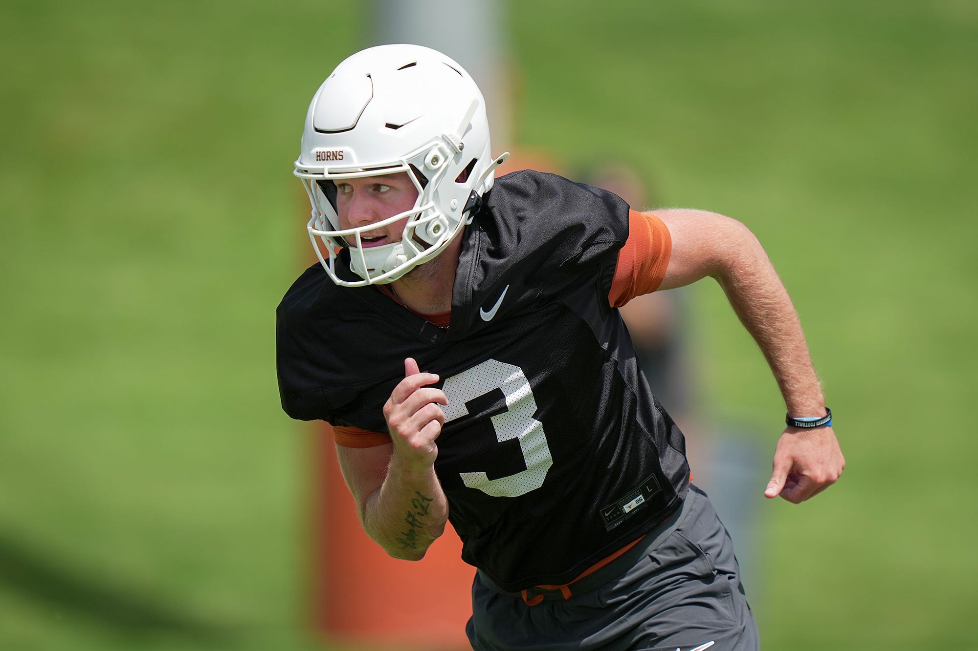 Texas Longhorns football predictions Quinn Ewers 