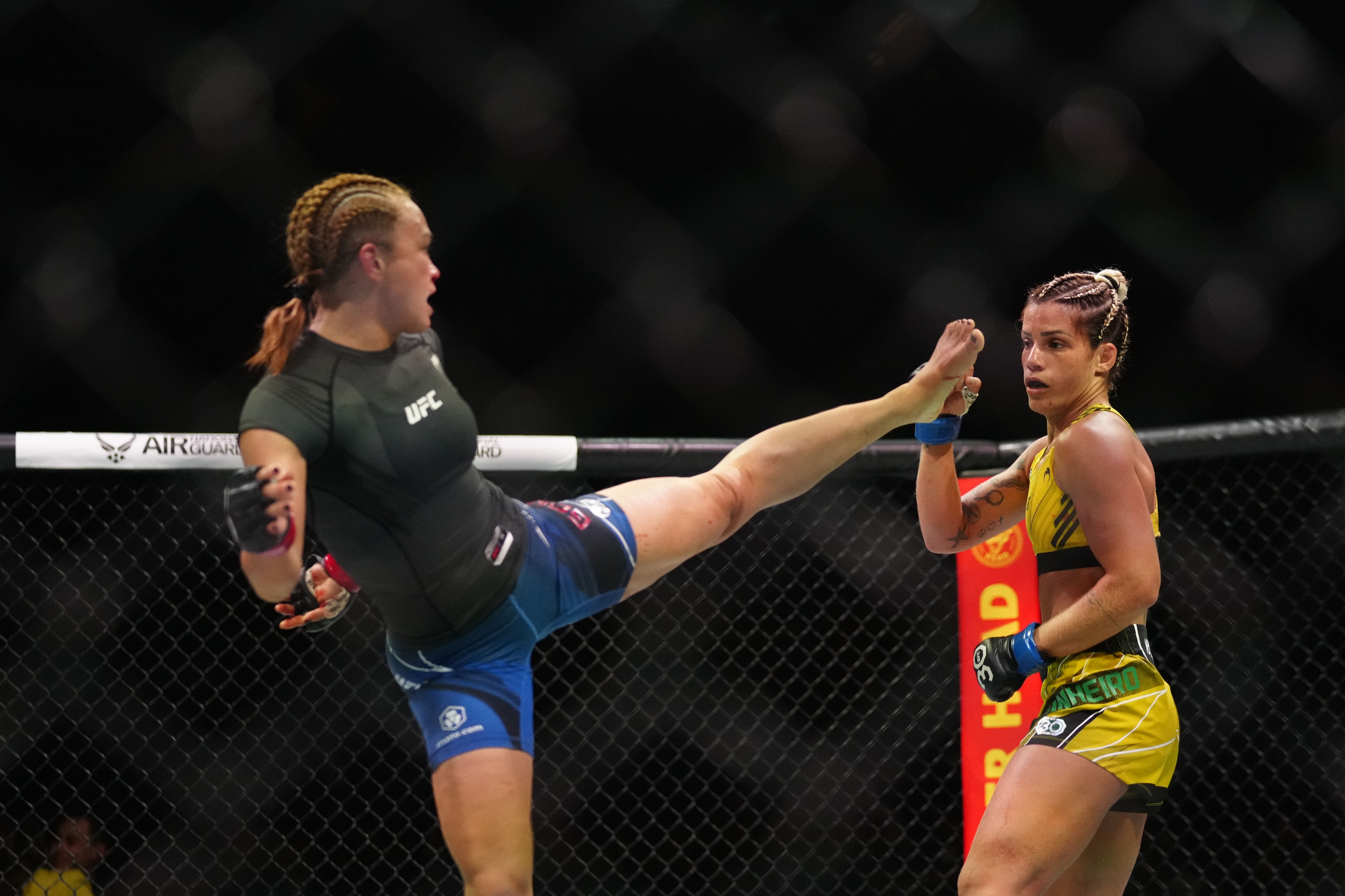 ufc picks Luana Pinheiro ufc predictions best bet odds