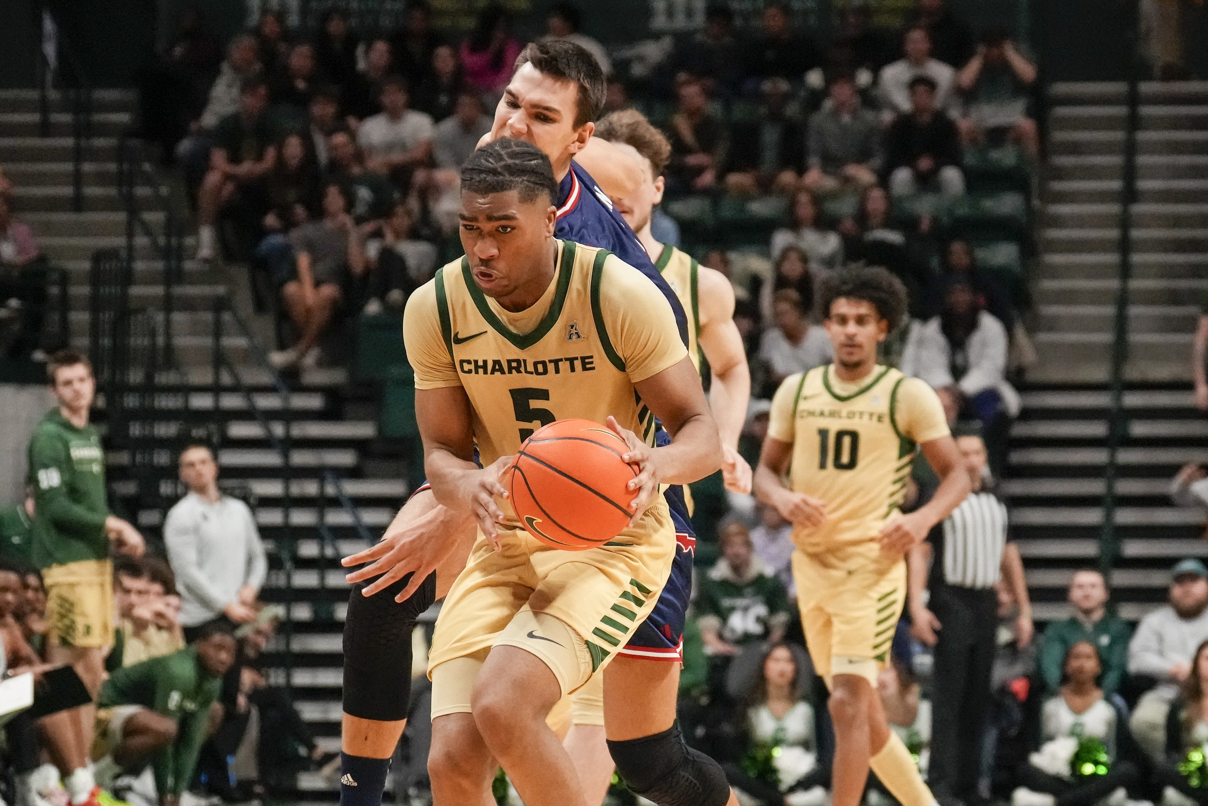 college basketball picks Isaiah Folkes Charlotte 49ers predictions best bet odds