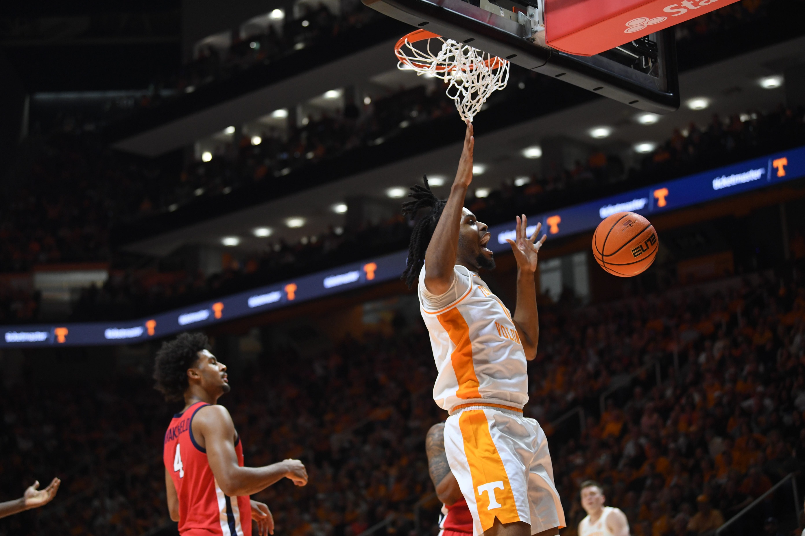 Texas Longhorns vs Tennessee Volunteers Prediction, 3/23/2024 College Basketball Picks, Best Bets & Odds