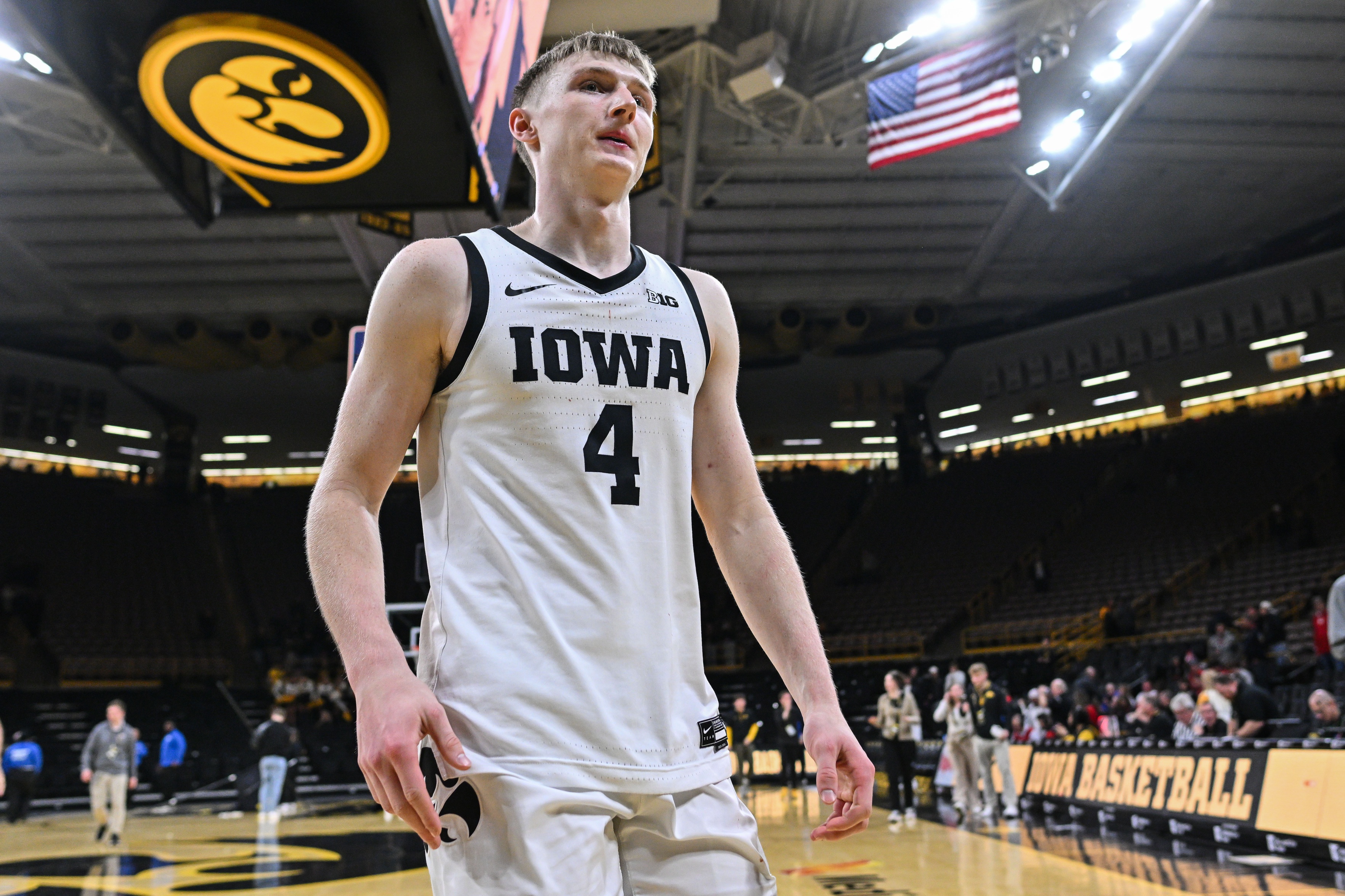 college basketball picks Josh Dix Iowa Hawkeyes predictions best bet odds