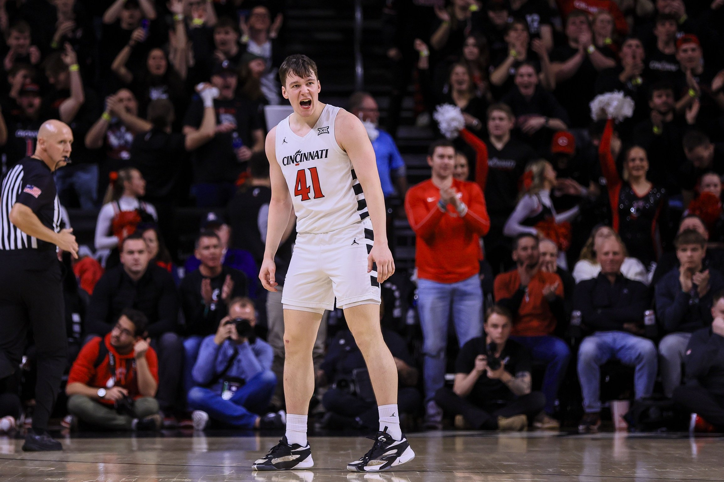 college basketball picks Simas Lukosius Cincinnati Bearcats predictions best bet odds