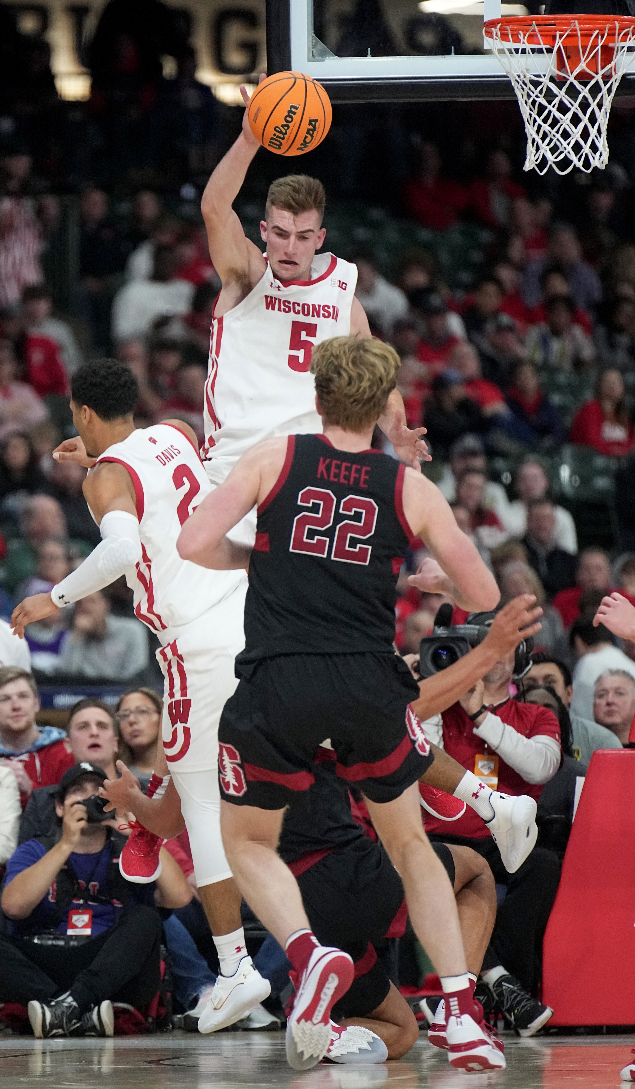 Dayton Flyers vs Wisconsin Badgers Prediction, 11/23/2022 College Basketball Picks, Best Bets & Odds