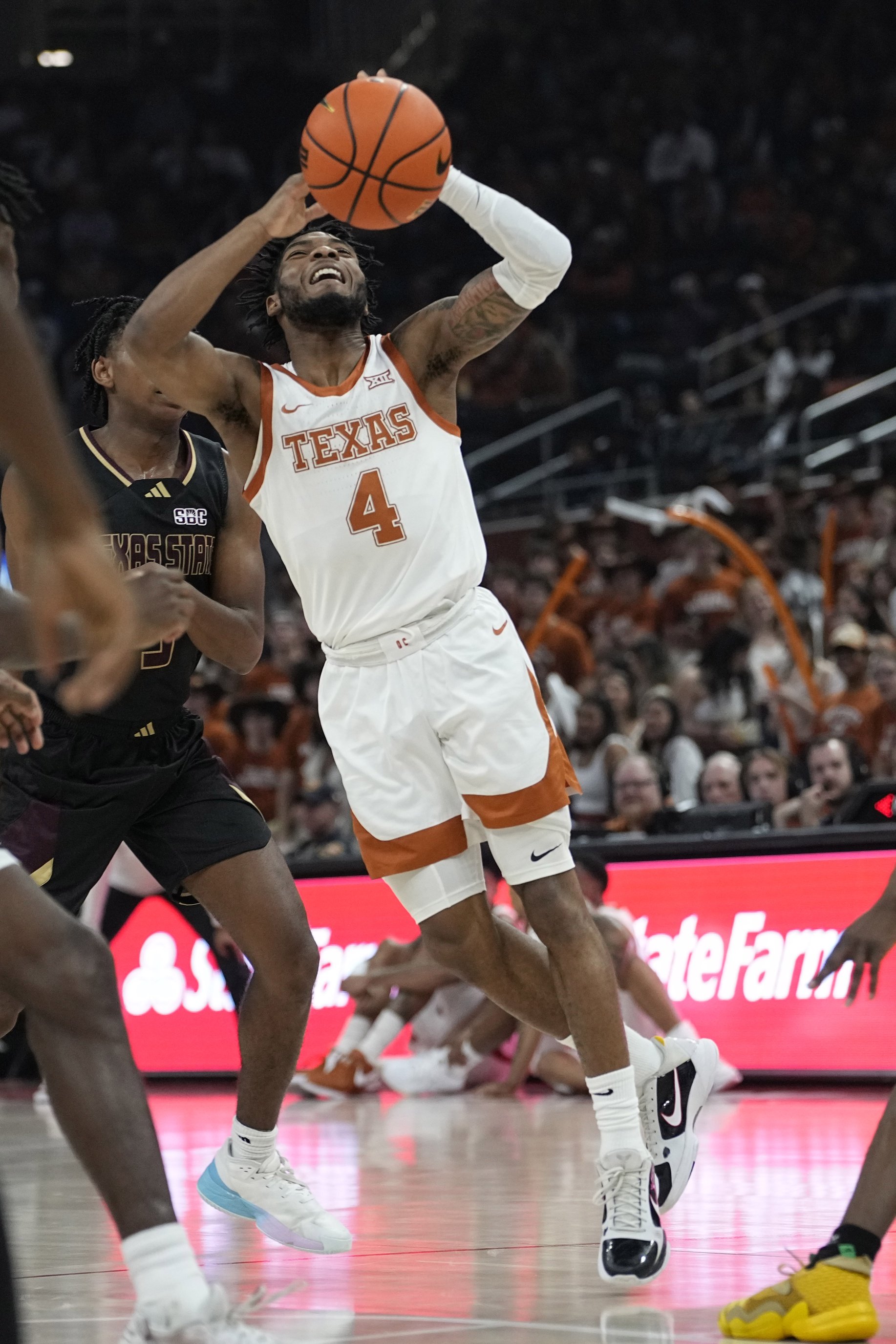 UT Arlington Mavericks vs Texas Longhorns Prediction, 1/1/2024 College Basketball Picks, Best Bets & Odds