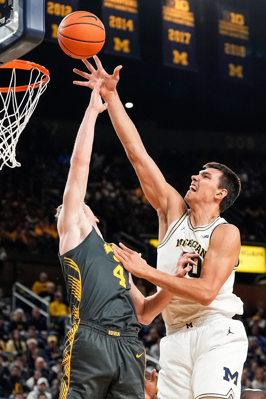 IPFW Mastodons vs Michigan Wolverines Prediction, 12/22/2024 College Basketball Picks, Best Bets & Odds