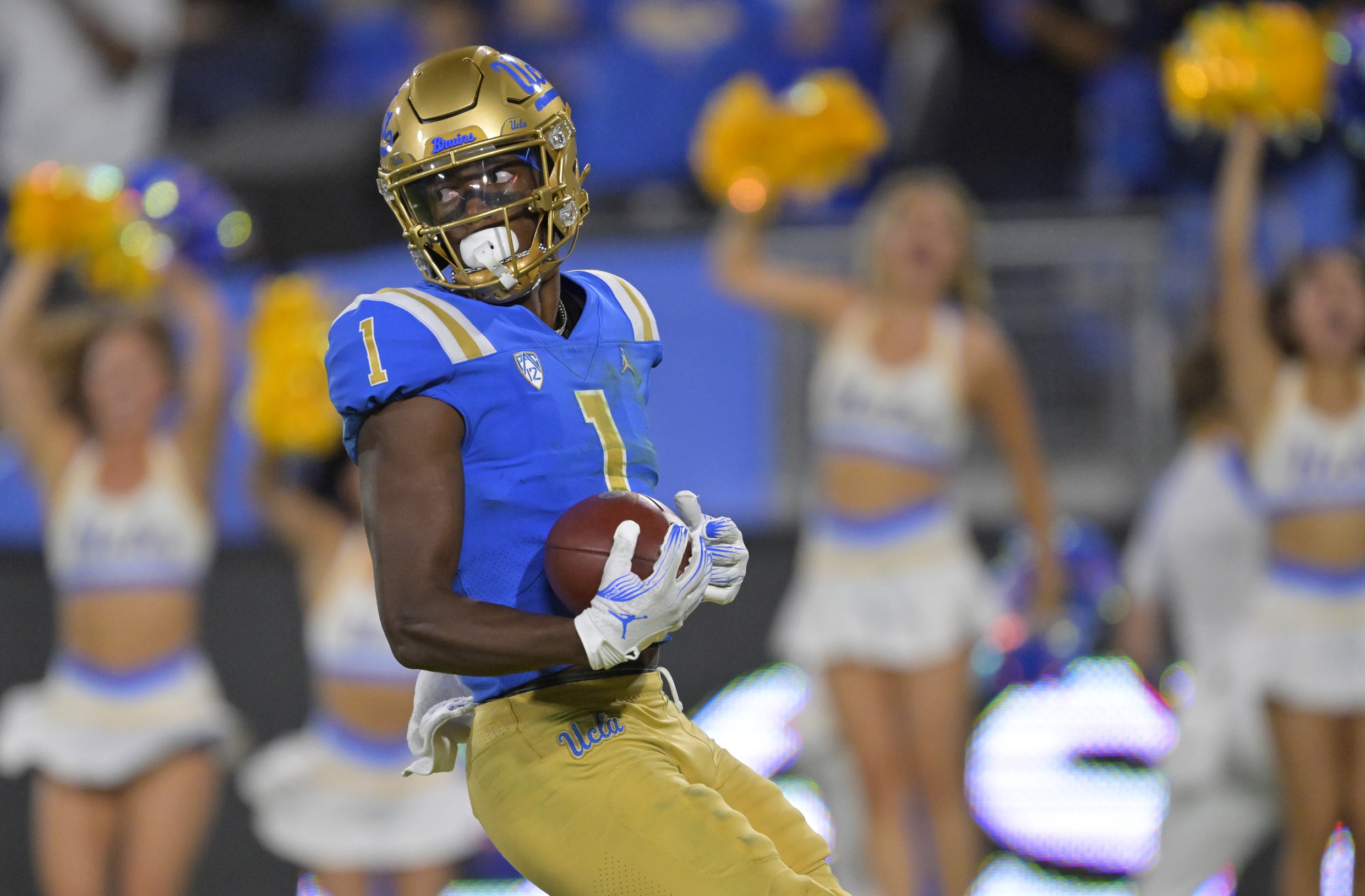 Washington State Cougars vs UCLA Bruins Prediction, 10/7/2023 College  Football Picks, Best Bets & Odds