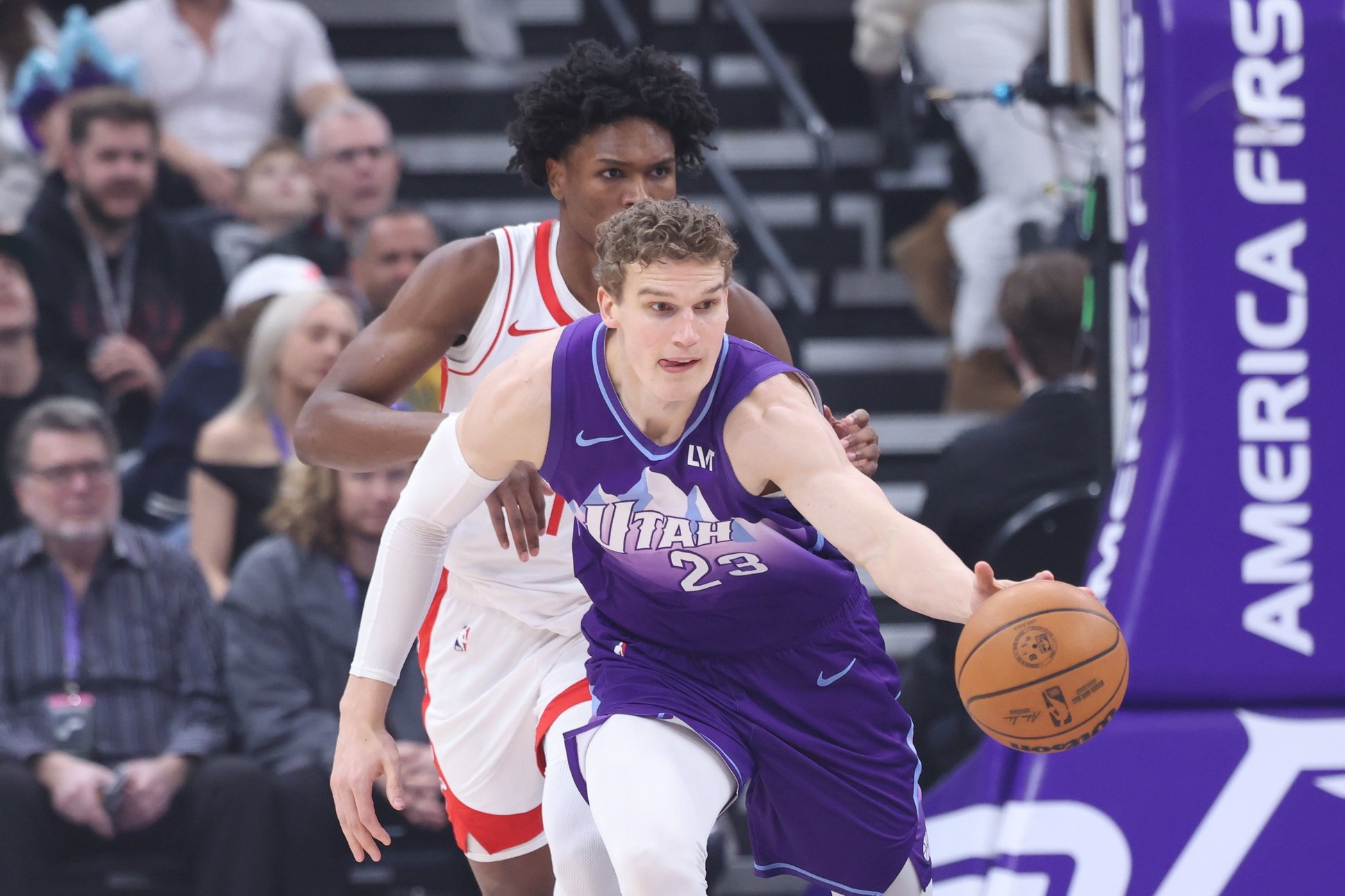 Hot and cold NBA betting teams ATS and over under Lauri Markkanen Utah Jazz