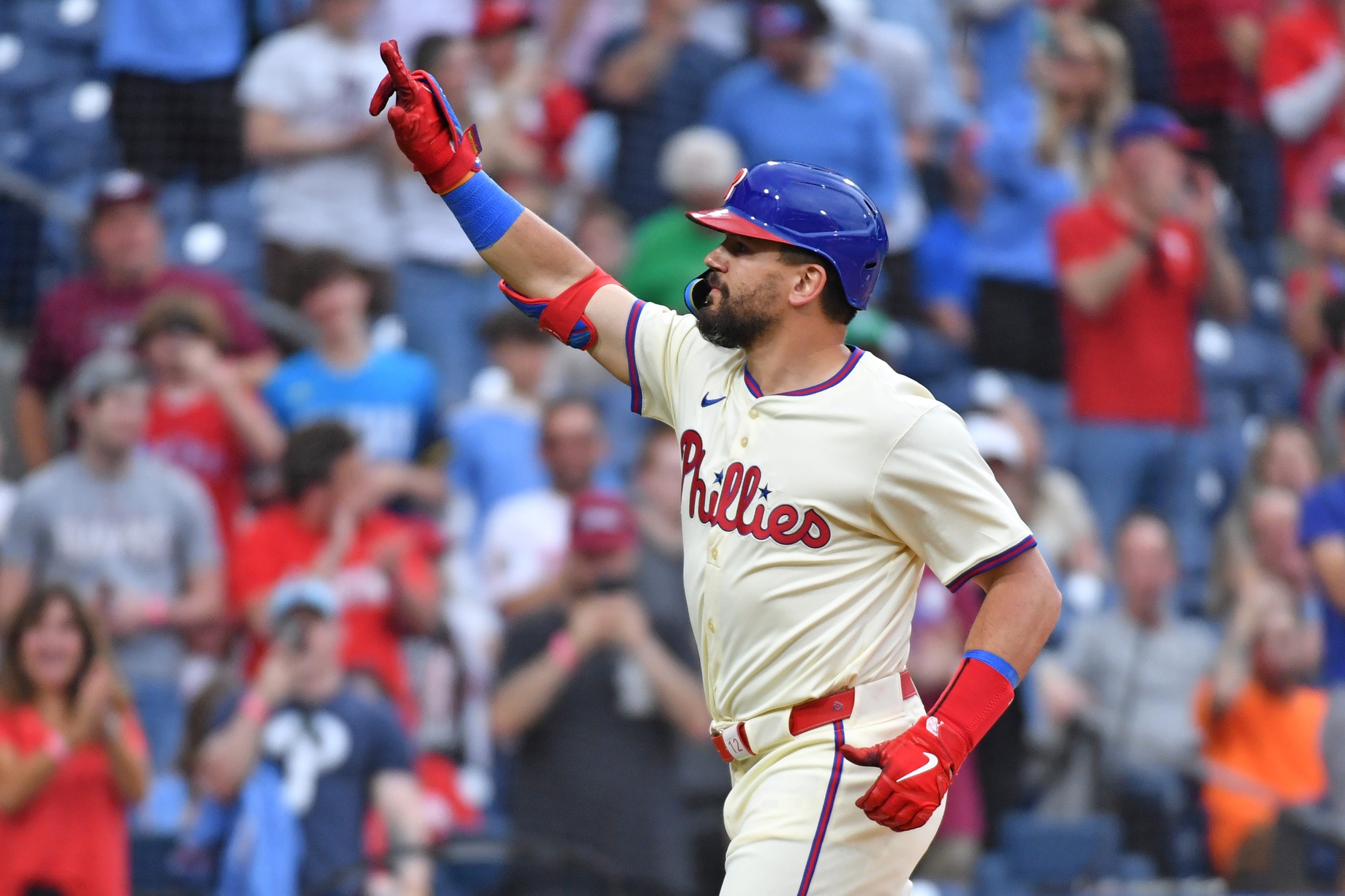 mlb picks Kyle Schwarber Philadelphia Phillies predictions best bet odds