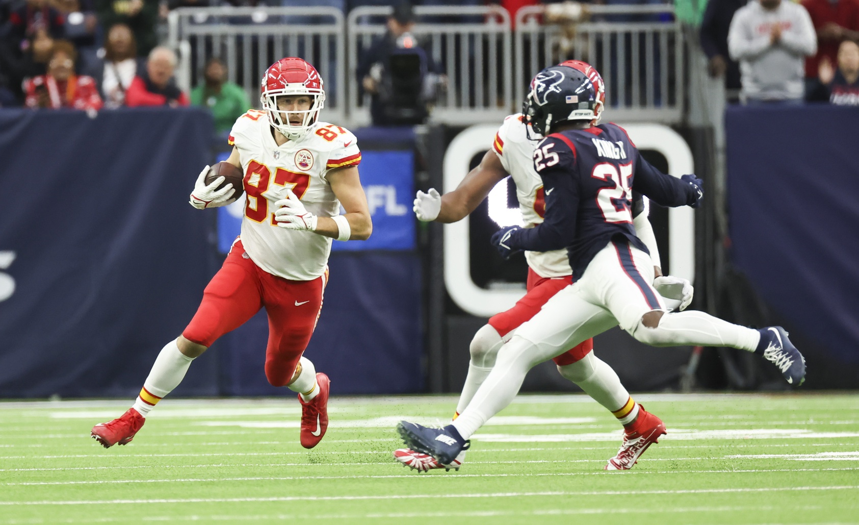 Denver Broncos vs Kansas City Chiefs Prediction, 1/1/2023 NFL Picks, Best Bets & Odds Week 17