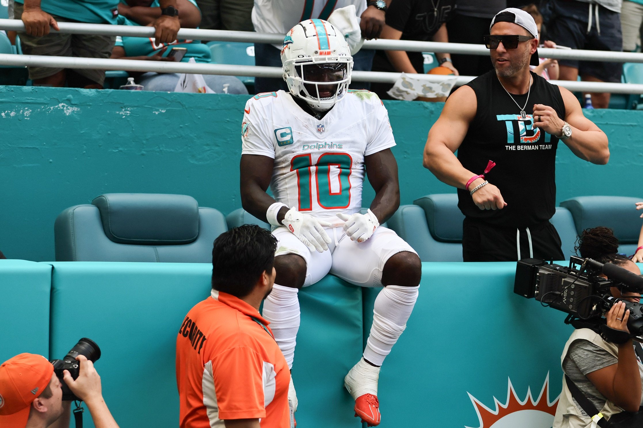 NFL Week 10 lookahead lines Tyreek Hill Miami Dolphins