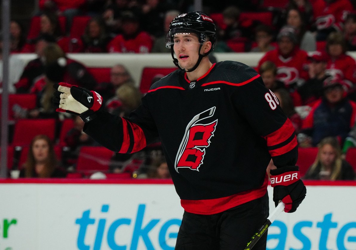 New Jersey Devils vs Carolina Hurricanes Prediction, 1/25/2024 NHL Picks, Best Bets & Odds