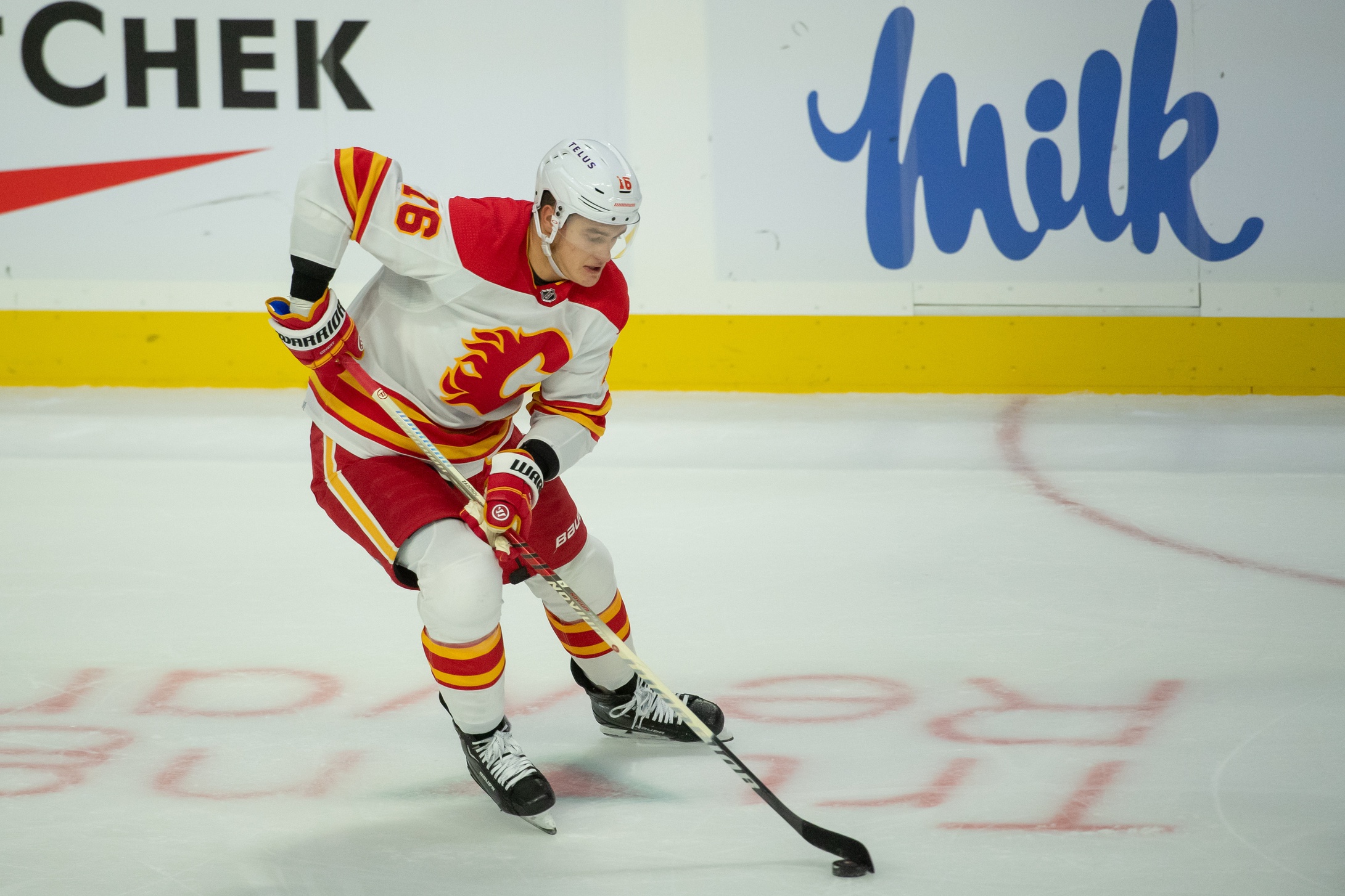 Vancouver Canucks vs Calgary Flames Prediction, 12/2/2023 NHL Picks, Best Bets & Odds