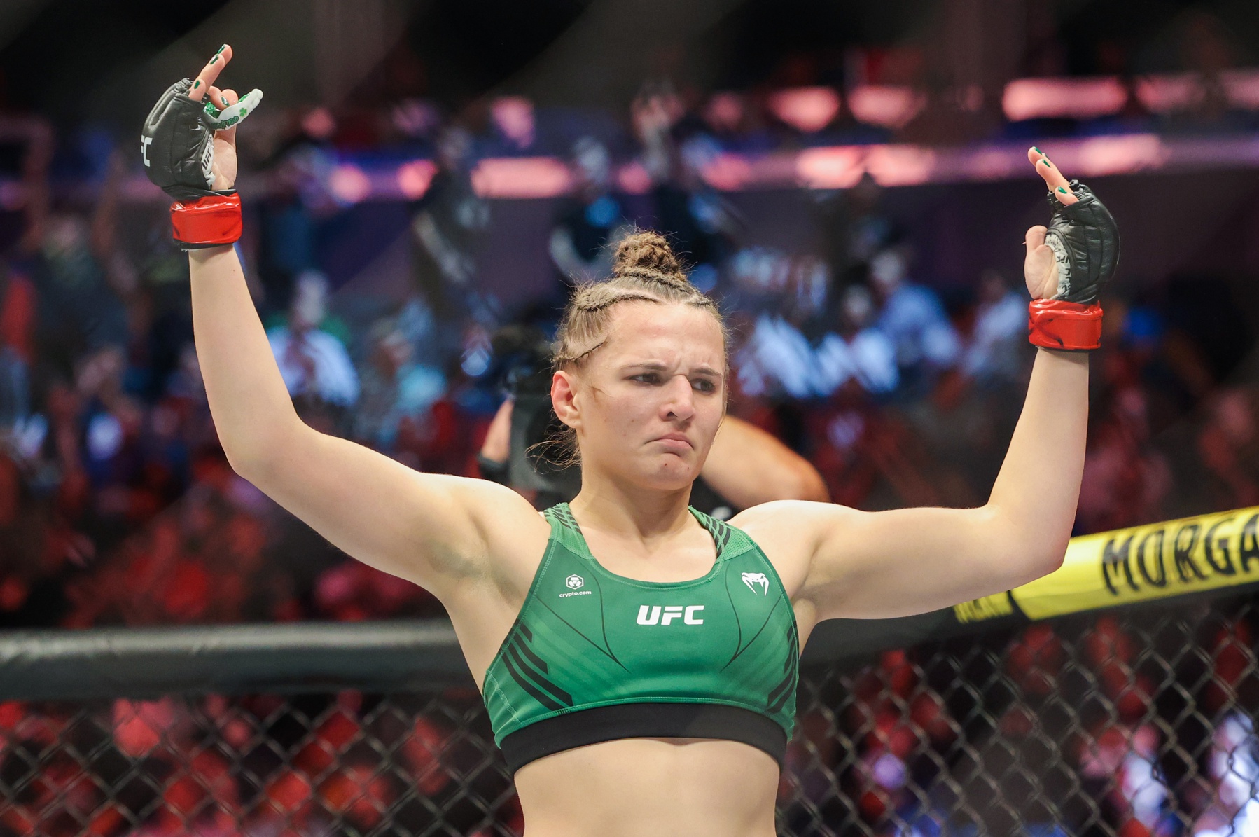 Erin Blanchfield vs Taila Santos Pick, 8/26/2023 Predictions UFC Singapore Odds