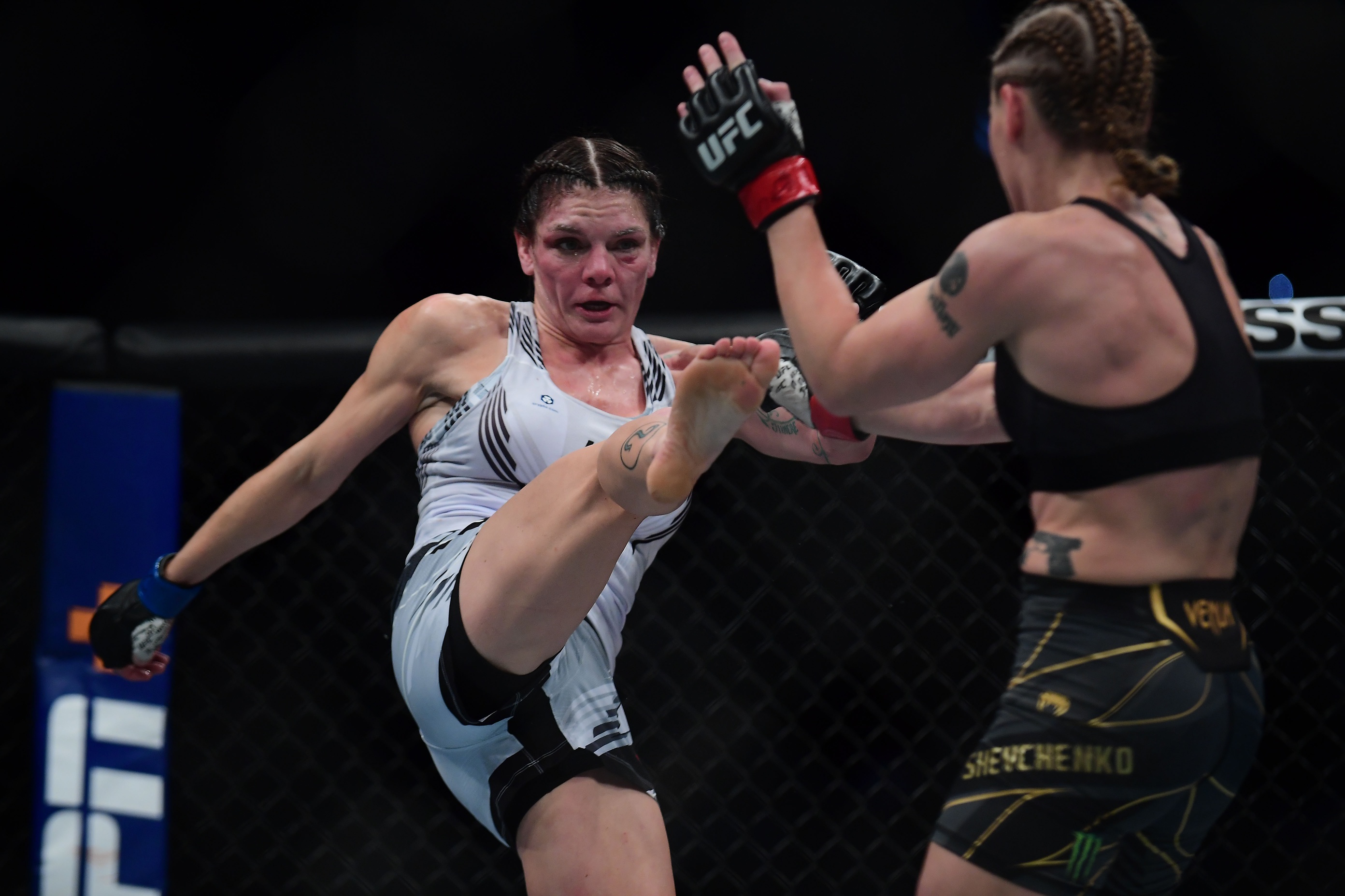 Lauren Murphy vs Miesha Tate Pick, 7/16/2022 Predictions UFC Long Island Odds