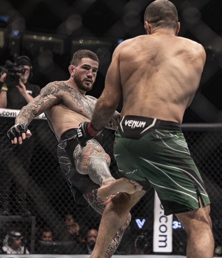 Sean Brady vs Kelvin Gastelum Pick, 12/2/2023 Predictions UFC Austin Odds